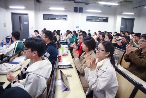 國(guó)家一級(jí)演員到校授課,課上 爆改 大學(xué)生